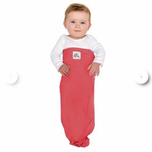 The Ollie swaddle in excellent used condition. Green color